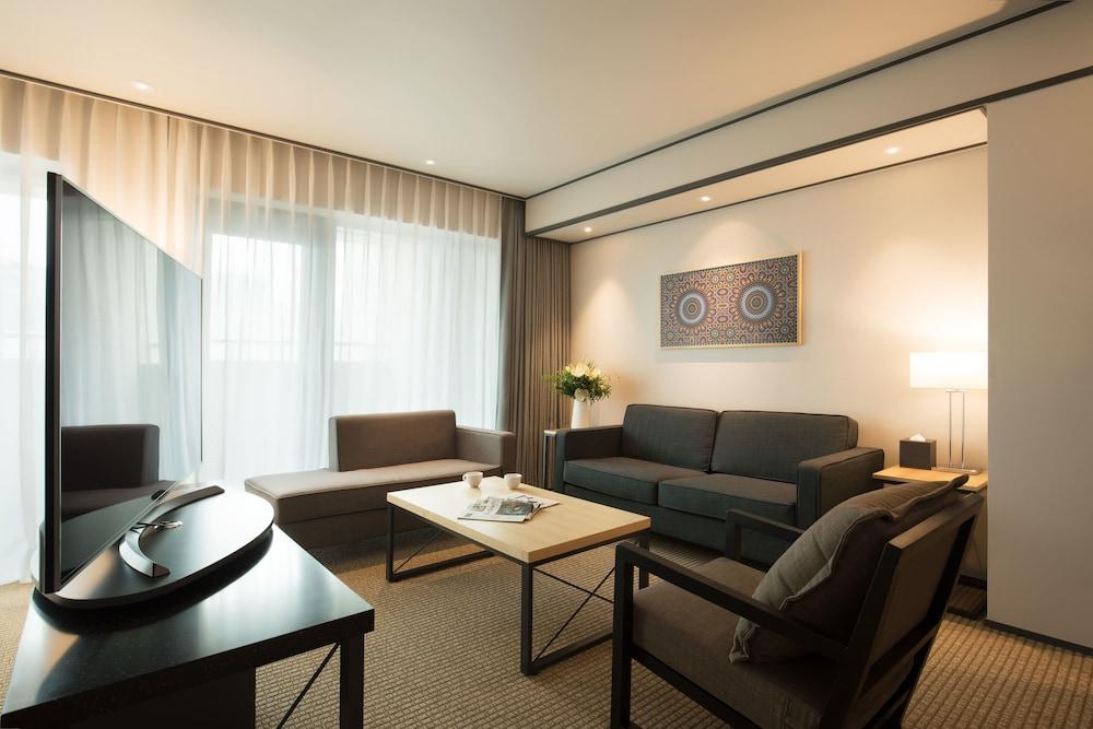 Orakai Cheonggyesan Hotel, BW Premier Collection Сеул Экстерьер фото