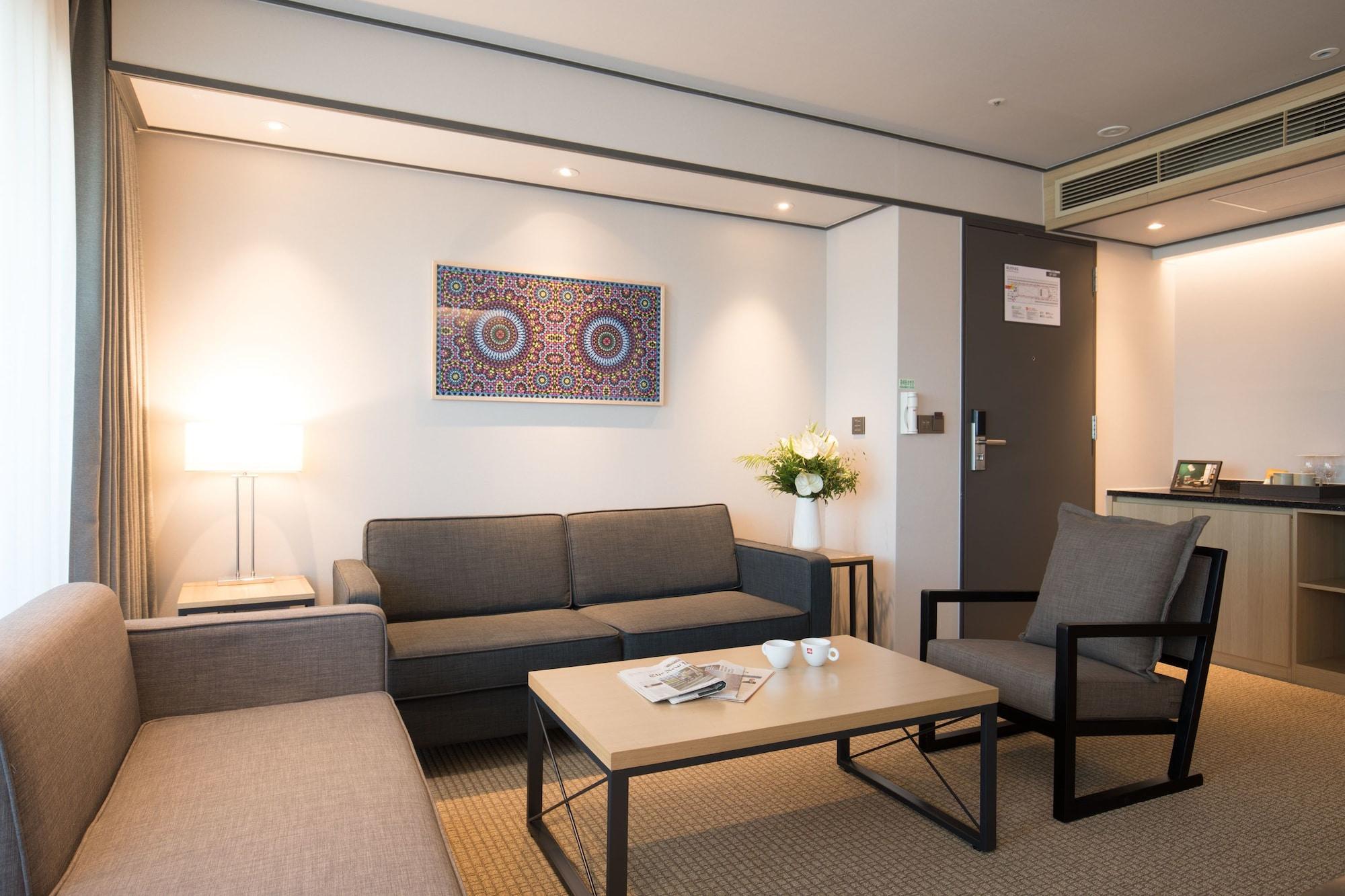 Orakai Cheonggyesan Hotel, BW Premier Collection Сеул Экстерьер фото